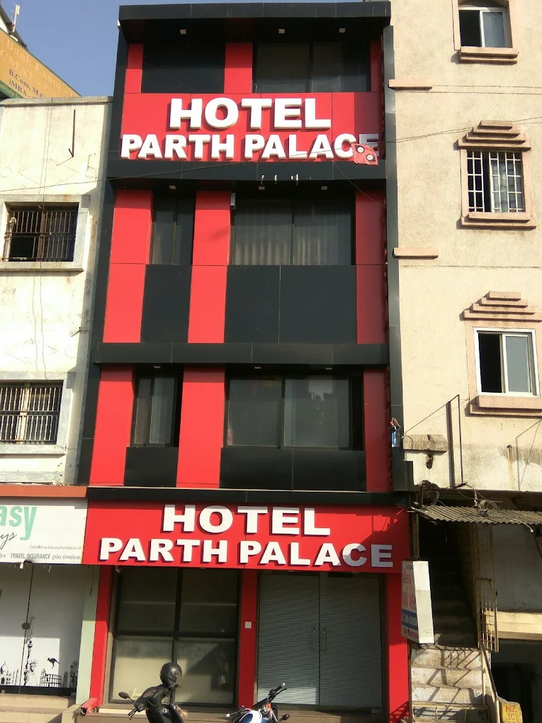 Hotel Parth Palace || Best Hotels, Family Hotels, Rooms in Ahmedabad